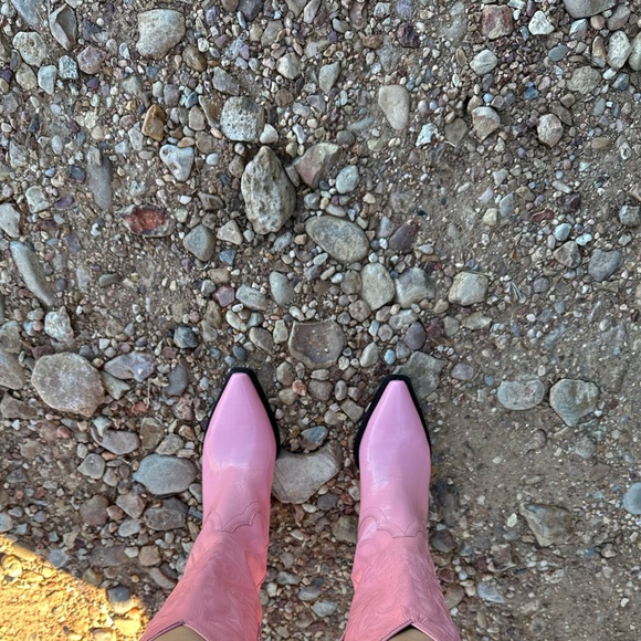 Pink Dagget Western Boots - Picture 9 of 13